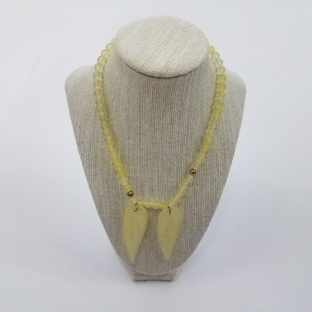 ! Necklace leaf green beaded transparent gold tone‎